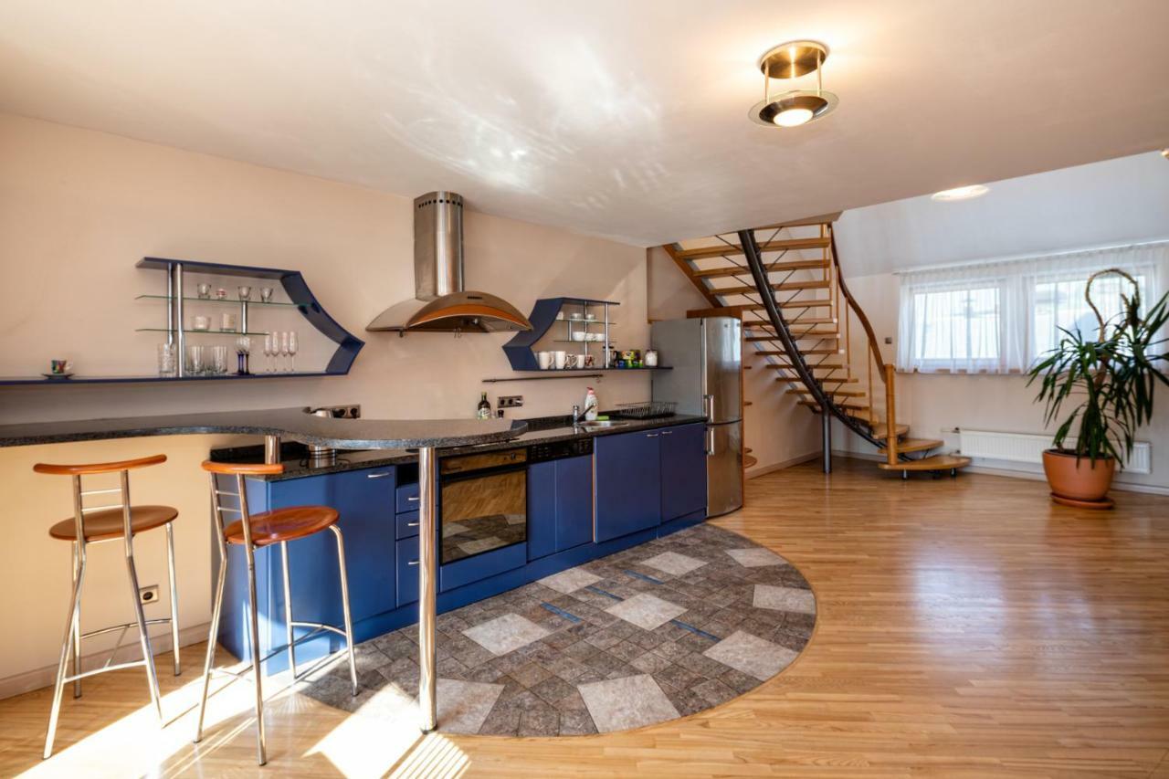 Old Riga Aldaru Street 2 Level Apartment With Terrace Extérieur photo